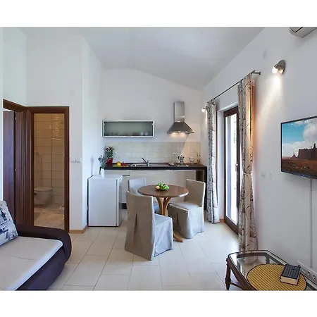 Apartment Moderno 2 *