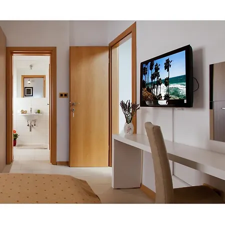 Moderno 2 Apartment