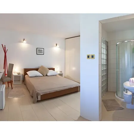 Moderno 2 Apartment *