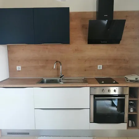 Moderno 2 Apartment
