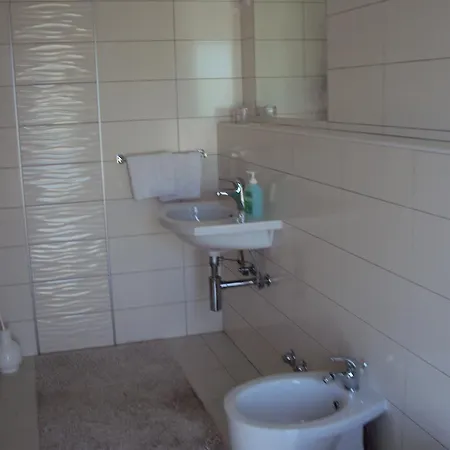 Moderno 2 Apartment