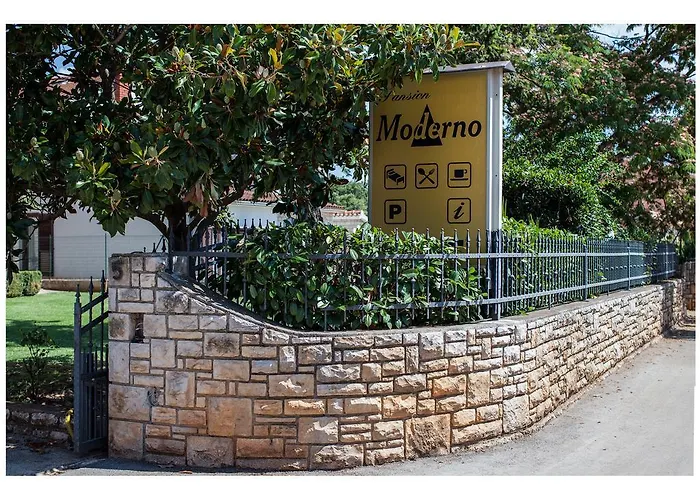Moderno 2 * פאז'אנה